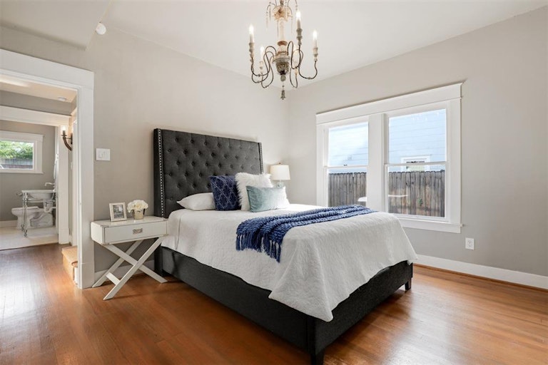 Photo 11 of 26 - 1616 Vassar St, Houston, TX 77006