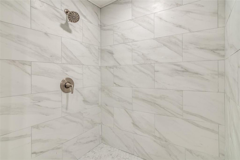 Photo 18 of 25 - 1109 Belmont Dr, Garland, TX 75040