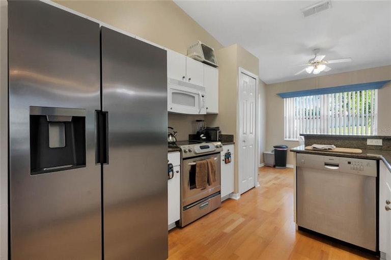 Photo 11 of 25 - 15732 Greater Trl, Clermont, FL 34711