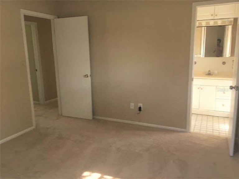 Photo 10 of 24 - 4675 Neptune Dr SE, Saint Petersburg, FL 33705