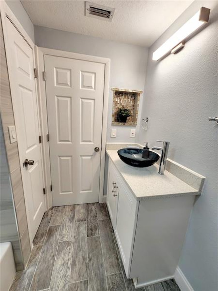 Photo 17 of 48 - 7623 Lotus Dr, Port Richey, FL 34668