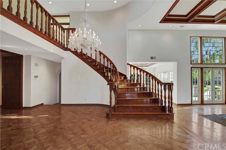 Photo 6 of 35 - 9 Leesbury Ct, Newport Beach, CA 92660