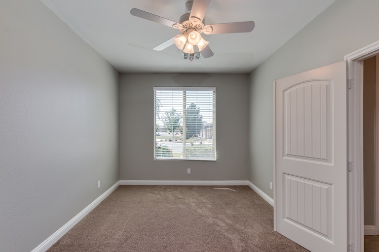 Photo 8 of 23 - 1630 W Paisley Dr, Queen Creek, AZ 85142