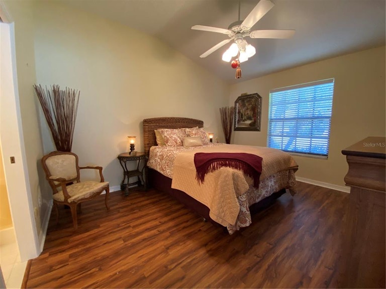 Photo 8 of 17 - 510 Baytree Blvd, Tavares, FL 32778