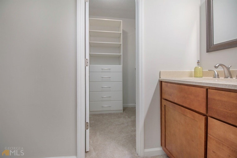 Photo 19 of 46 - 2895 Shurburne Dr, Alpharetta, GA 30022