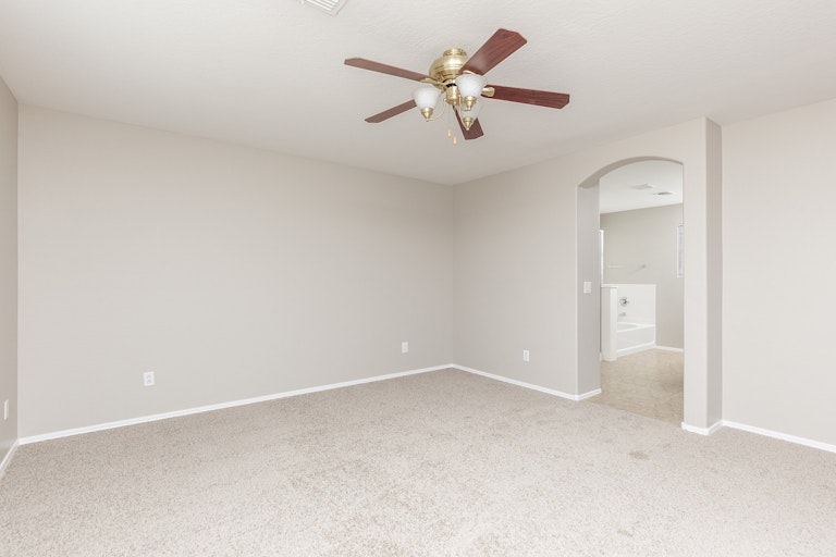 Photo 18 of 26 - 17833 W Maui Ln, Surprise, AZ 85388