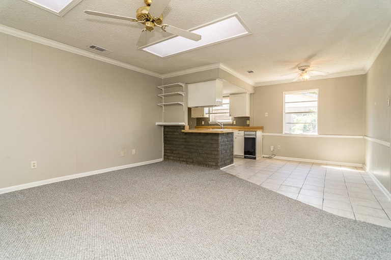 Photo 10 of 25 - 4517 Bucknell Dr, Garland, TX 75042