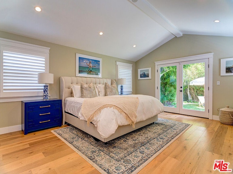 Photo 10 of 26 - 7404 Kentwood Ave, Los Angeles, CA 90045