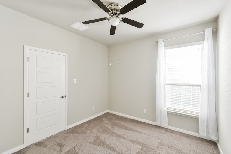 Photo 20 of 25 - 430 Pecan Mdws, New Braunfels, TX 78130