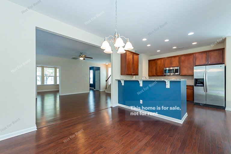 Photo 16 of 25 - 1024 Ileagnes Rd, Raleigh, NC 27603