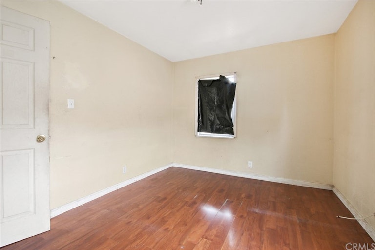 Photo 15 of 18 - 226 E 88th Pl, Los Angeles, CA 90003
