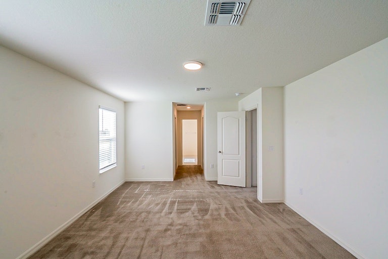 Photo 21 of 35 - 454 Sunfish Dr, Winter Haven, FL 33881