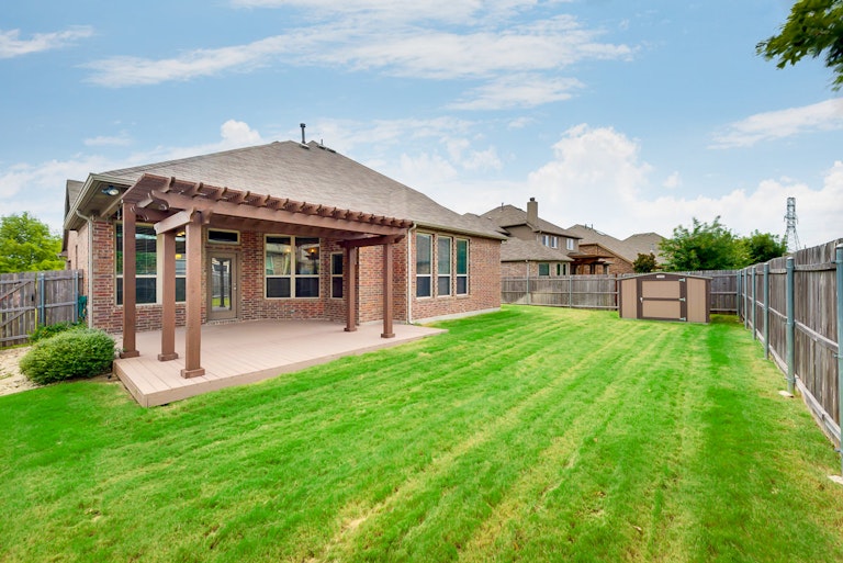 Photo 6 of 29 - 8121 Mountain Cedar Dr, Fort Worth, TX 76131