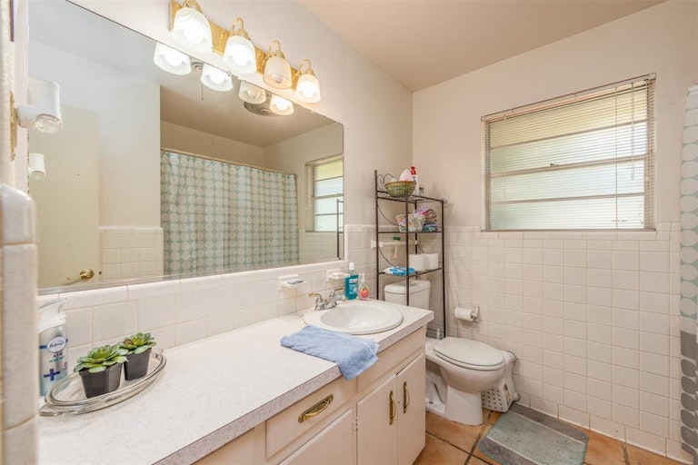 Photo 21 of 23 - 3805 Glenmont Dr, Fort Worth, TX 76133