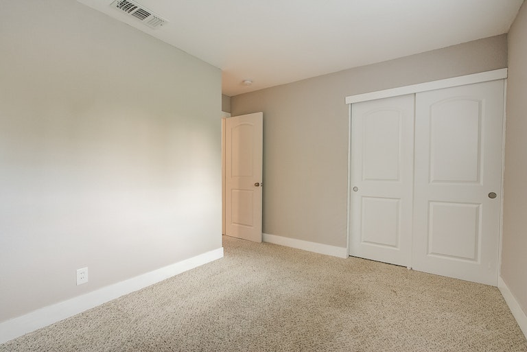 Photo 24 of 33 - 4342 Alderwood Way, Sacramento, CA 95864