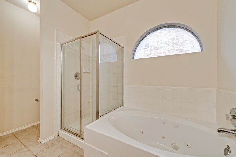 Photo 21 of 26 - 4209 Maidstone Dr, Garland, TX 75043