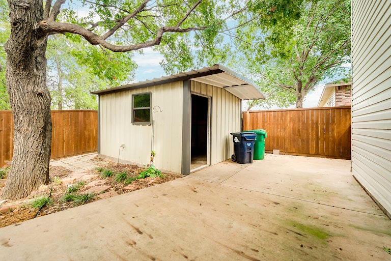 Photo 26 of 26 - 1105 Silent Star Ln, Denton, TX 76210