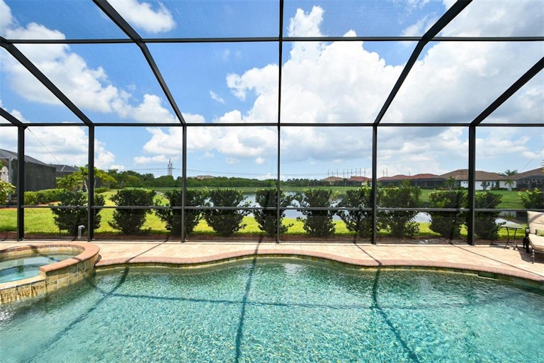 Photo 38 of 94 - 704 Moorings Way, Bradenton, FL 34212