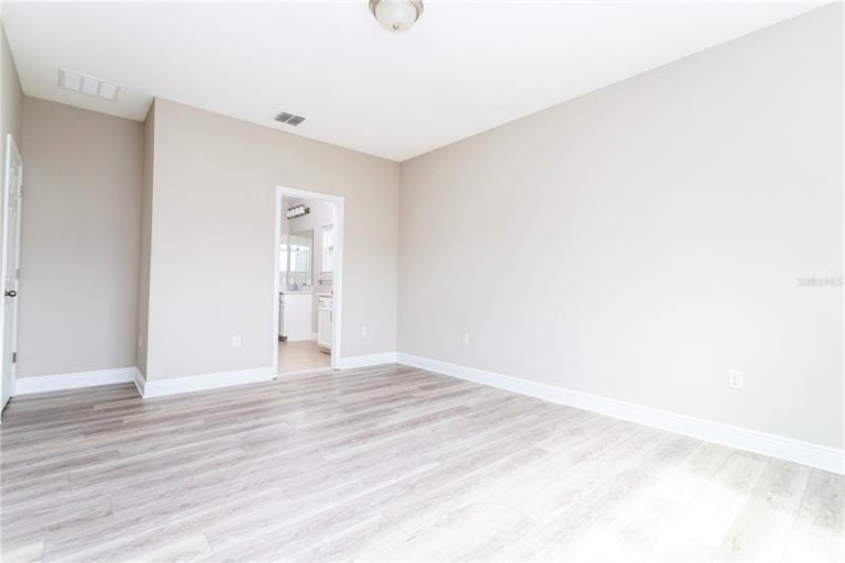 Photo 31 of 65 - 9313 Mira Valle Ln, Winter Garden, FL 34787