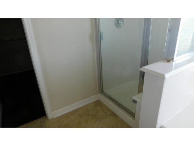 Photo 17 of 25 - 7518 Chathan Glen Ln, Richmond, TX 77407