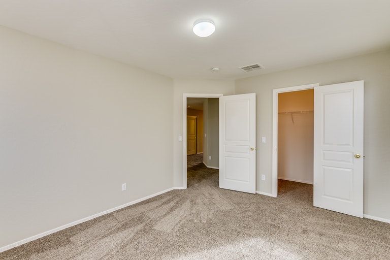 Photo 26 of 37 - 16840 W Central St, Surprise, AZ 85388