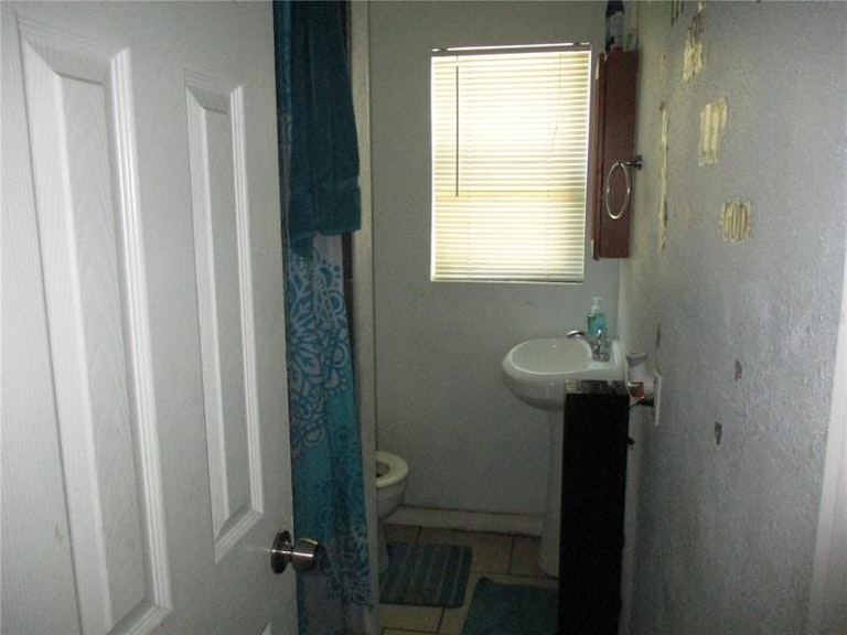Photo 6 of 26 - 624 28th Ave S, Saint Petersburg, FL 33705