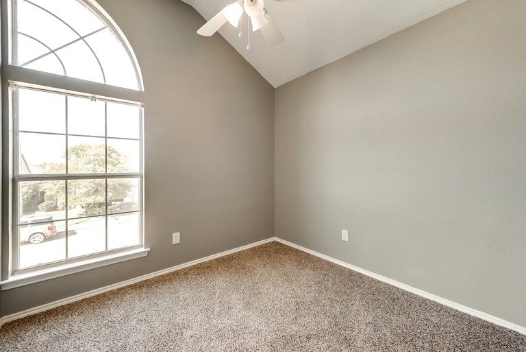 Photo 21 of 27 - 8954 Rushing River Dr, Fort Worth, TX 76118