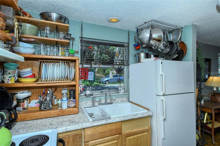 Photo 8 of 67 - 1720 Chester Ave, Sarasota, FL 34234