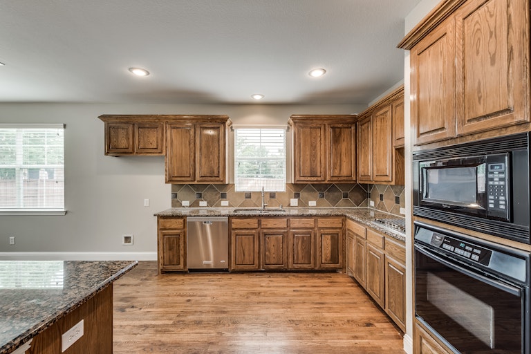 Photo 11 of 24 - 1914 Bordeaux Ct, Allen, TX 75002