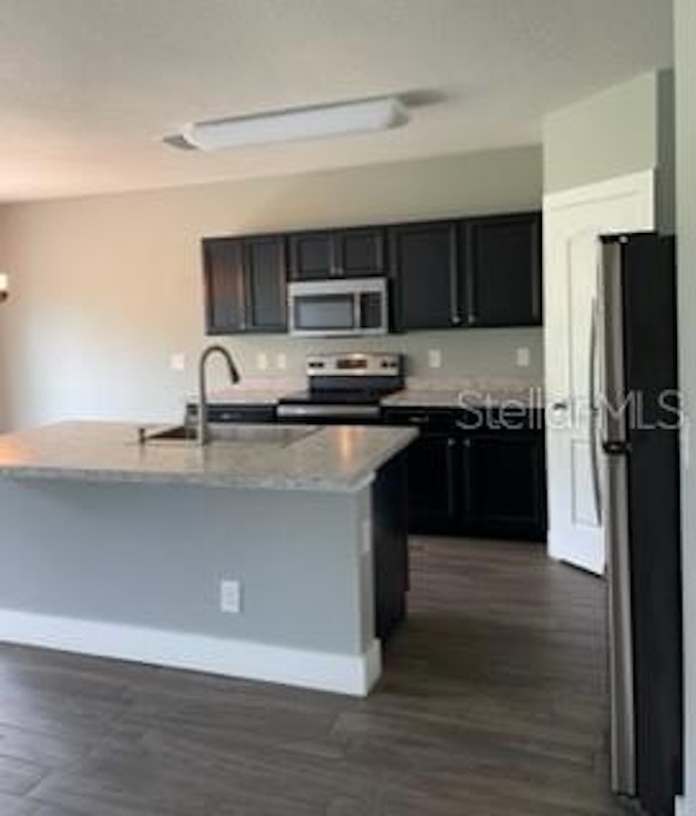 Photo 5 of 17 - 14558 Haddon Mist Dr, Wimauma, FL 33598
