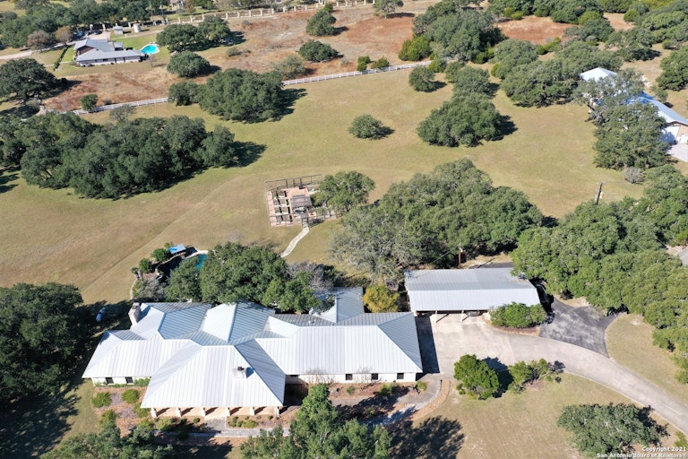 Photo 45 of 51 - 31925 Rolling Acres Trl, Boerne, TX 78015
