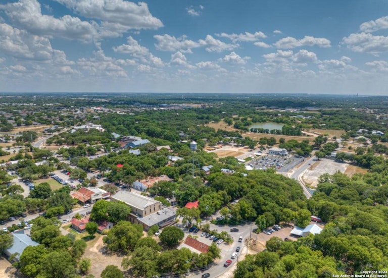 Photo 47 of 48 - 1820 Cypress Rapids Dr, New Braunfels, TX 78130