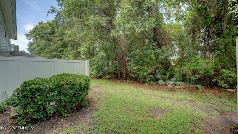Photo 15 of 26 - 12329 Mangrove Forest Ct, Jacksonville, FL 32218
