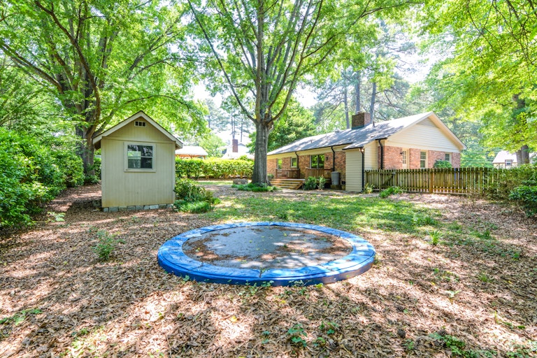 Photo 22 of 23 - 1109 Sudbury Ct, Raleigh, NC 27609