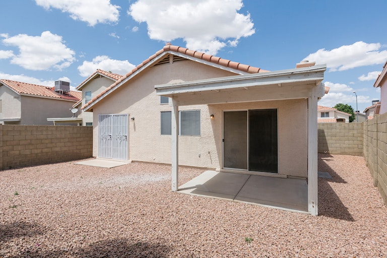 Photo 18 of 21 - 1315 E Helena Dr, Phoenix, AZ 85022