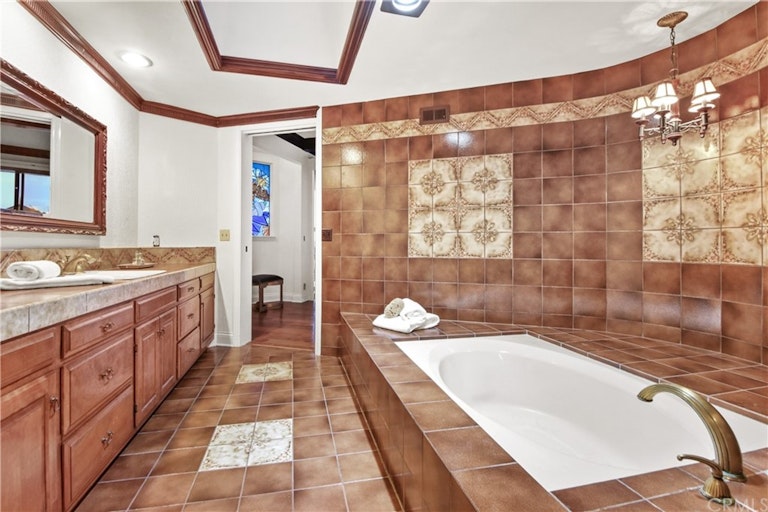 Photo 23 of 45 - 3682 Escapade Cir, Huntington Beach, CA 92649