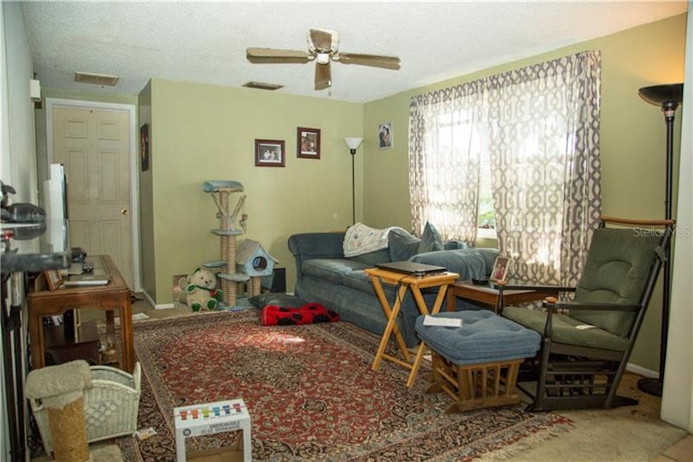 Photo 6 of 11 - 2245 Chatlin Rd, Holiday, FL 34691