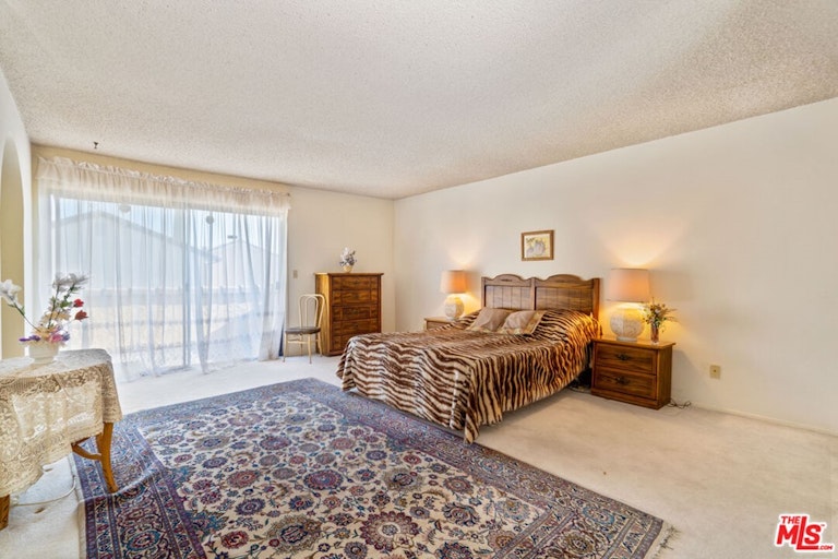 Photo 36 of 53 - 18502 Entrada Ct, Porter Ranch, CA 91326
