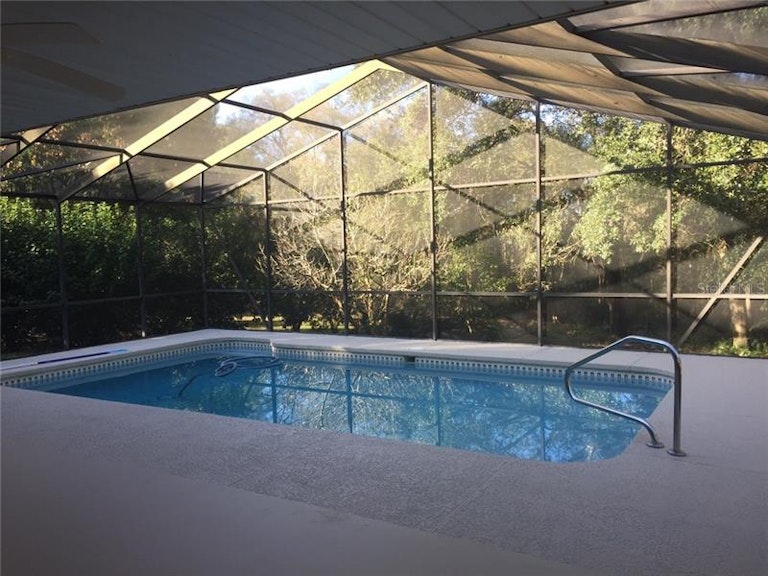 Photo 2 of 24 - 618 First Ave, Lady Lake, FL 32159
