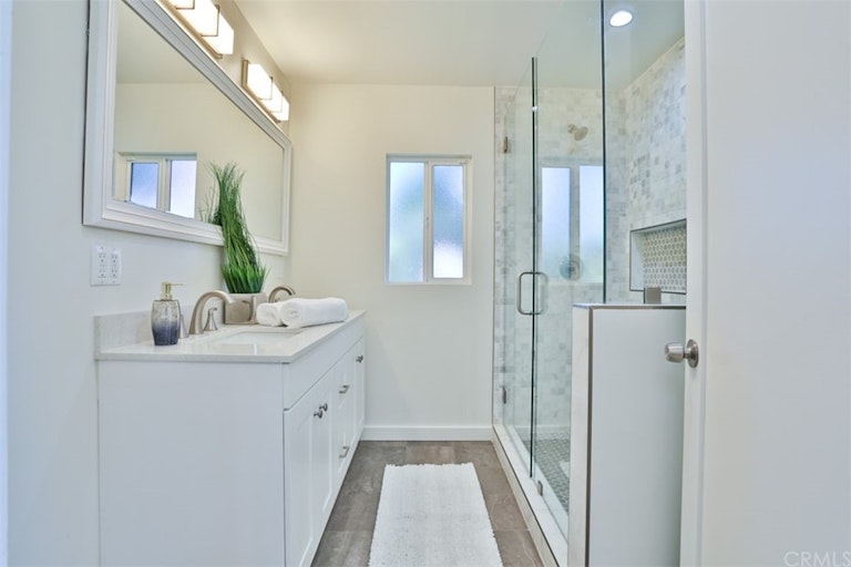 Photo 25 of 36 - 4211 W Woodland Ave, Burbank, CA 91505