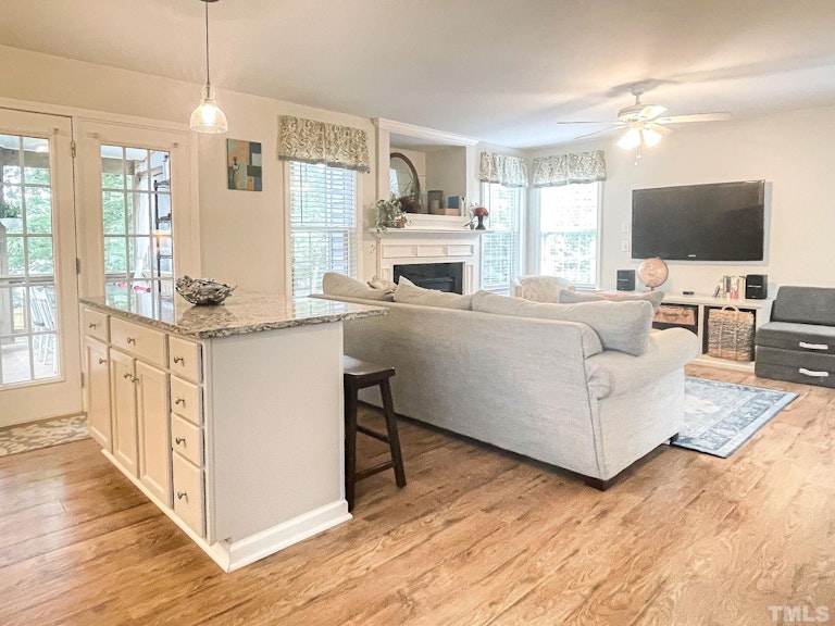 Photo 9 of 21 - 2408 Summit Dr, Hillsborough, NC 27278
