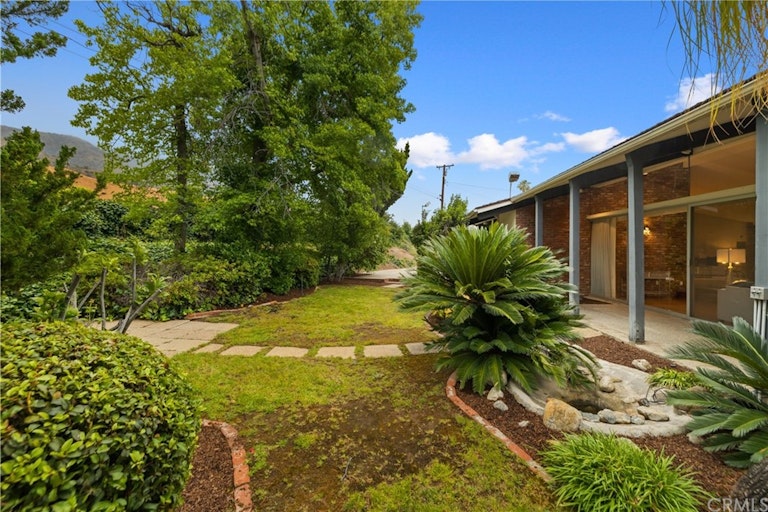 Photo 68 of 75 - 1123 W Donington St, Glendora, CA 91741
