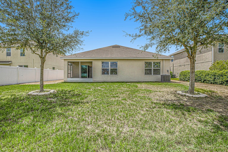 Photo 9 of 17 - 3999 Bramblewood Loop, Spring Hill, FL 34609