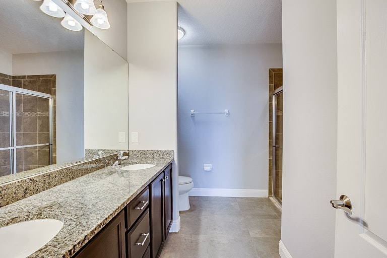 Photo 16 of 29 - 12104 Rambling Stream Dr, Riverview, FL 33579