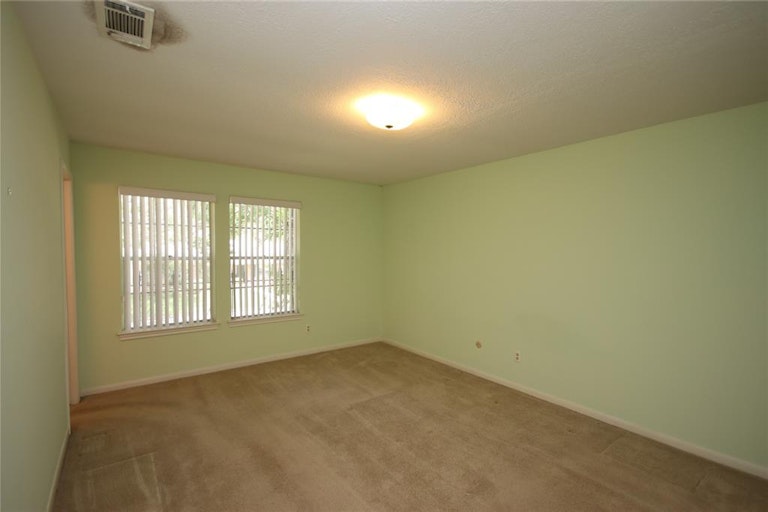 Photo 27 of 31 - 7507 Renmark Ln, Houston, TX 77070