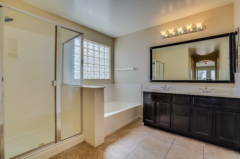 Photo 14 of 32 - 236 E Paso Fino Way, San Tan Valley, AZ 85143