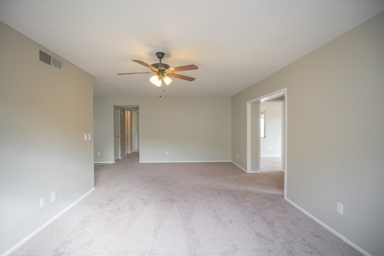 Photo 11 of 25 - 9207 W Cameron Dr, Peoria, AZ 85345