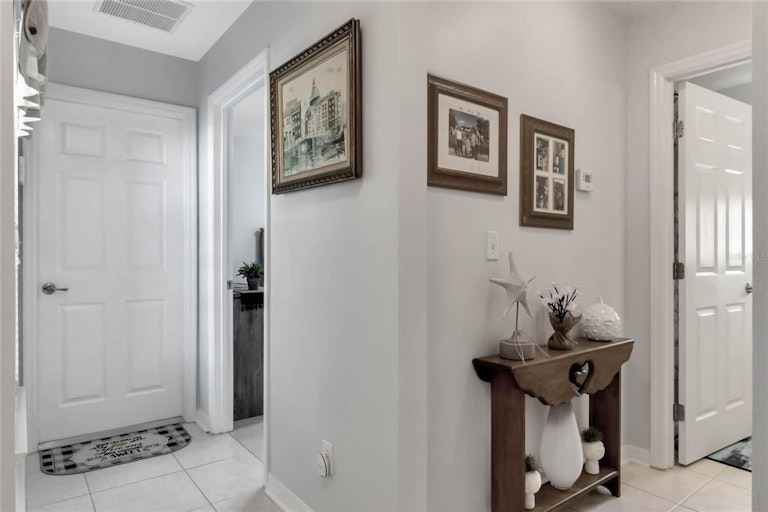 Photo 5 of 42 - 3420 Grenville Dr, Winter Haven, FL 33884