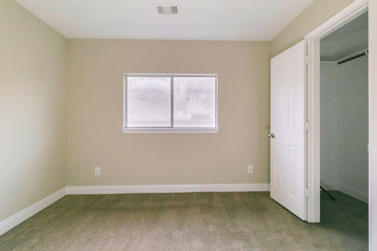 Photo 19 of 24 - 5602 Post Oak Manor Dr, Houston, TX 77085