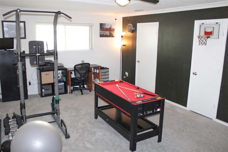 Photo 32 of 40 - 1112 Timber View Dr, Bedford, TX 76021